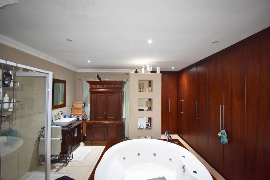 To Let 4 Bedroom Property for Rent in Jim Fouchepark Free State